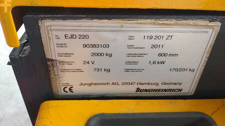 Stacker pedestre 2011  Jungheinrich EJD 220 (2)