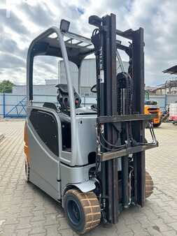 Carrelli elettrici 4 ruote 2007  Still RX 20-18 (2)