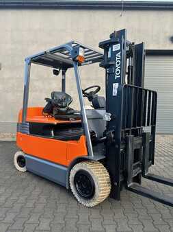 Elektro čtyřkolový VZV 2013  Toyota 7FBMF30 (11)