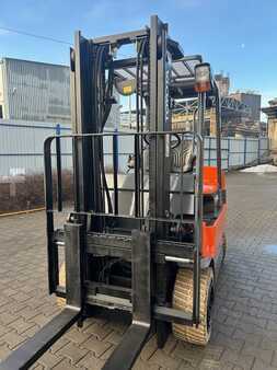 Elektro čtyřkolový VZV 2013  Toyota 7FBMF30 (12)