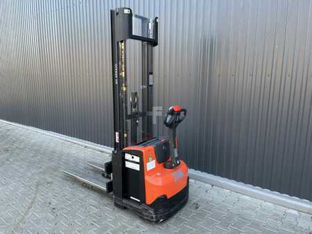 Pallet Stackers 2015  BT SWE120 (3)