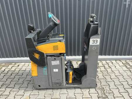 Traktor 2019  Jungheinrich EZS130 (2)