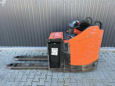 Niederhubwagen 2014  BT LPE220 (2)