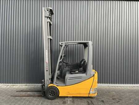 Electric - 3 wheels 2017  Jungheinrich EFG220 (2)