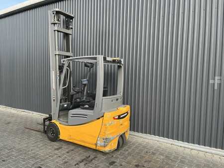 Electric - 3 wheels 2017  Jungheinrich EFG220 (3)