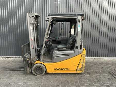 Electric - 3 wheels 2019  Jungheinrich EFG220 (2)