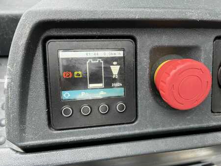 Schlepper 2020  Jungheinrich EZS130 (5)