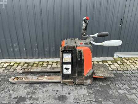 Electric Pallet Trucks 2015  BT LPE200 (2)