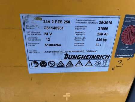 Schlepper 2019  Jungheinrich EZS130 (5)