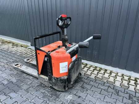 Electric Pallet Jacks 2013  BT LPE200 (3)