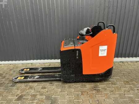 Electric Pallet Jacks 2014  BT LPE220 (2)