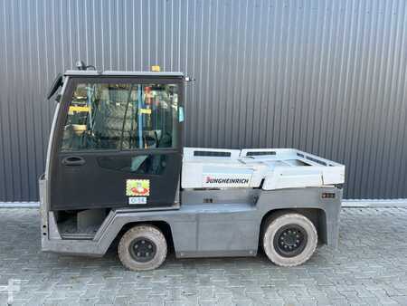 Schlepper 2018  Jungheinrich EZS7280L (2)