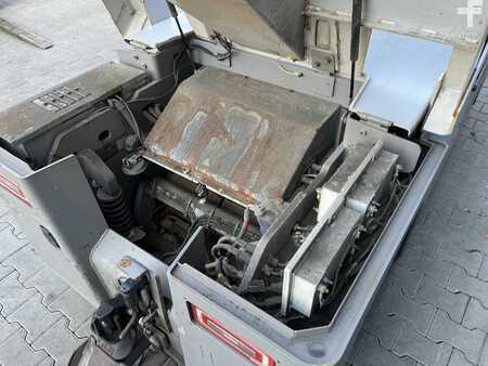 Schlepper 2018  Jungheinrich EZS7280L (9)