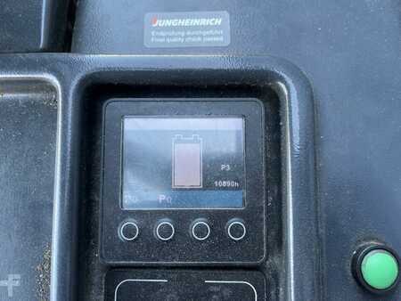 Schlepper 2019  Jungheinrich EZS130 (6)