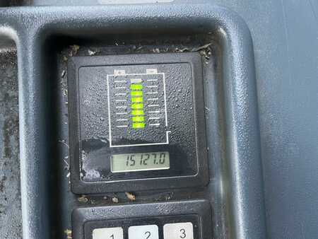Schlepper 2015  Jungheinrich EZS130 (5)
