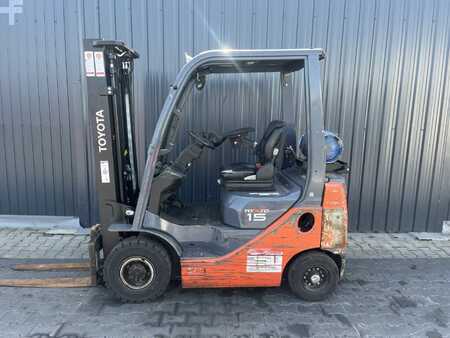 LPG heftrucks 2018  Toyota 8FGF15 (2)