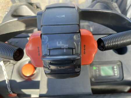 Fahrerstandstapler 2018  Linde D12HPSP (9)