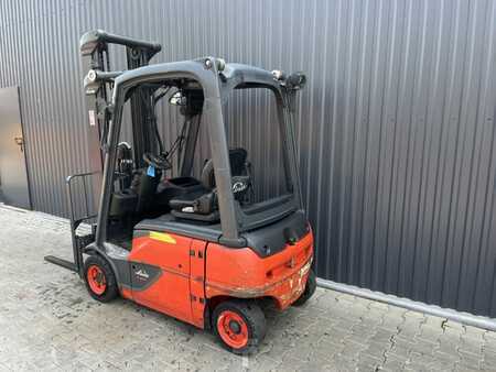 Elektryczne 4-kołowe 2019  Linde E16P-02 (3)