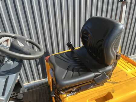 Schlepper 2015  Jungheinrich EZS590 (8)