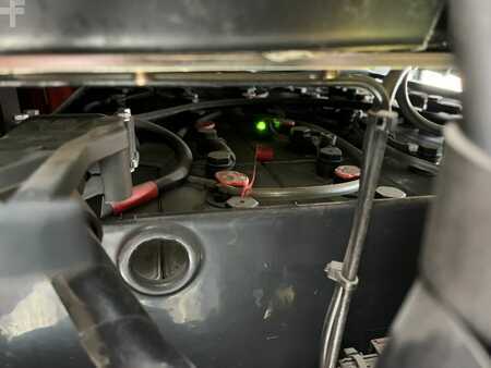 Carrelli retrattili 2017  Linde R16X-03 (6)