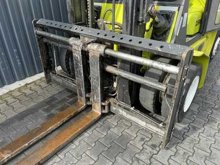 Carretilla elevadora GLP 2000  Clark SF70L (9)