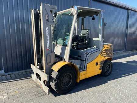 Diesel heftrucks 2018  Jungheinrich DFG545s (1)
