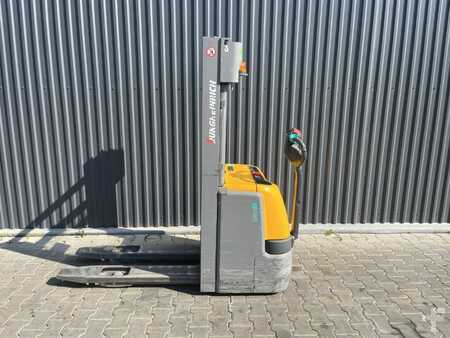 Hochhubwagen 2019  Jungheinrich EJC214 (2)