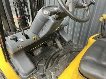 Nestekaasutrukki 2011  Hyundai 30L-7 (8)