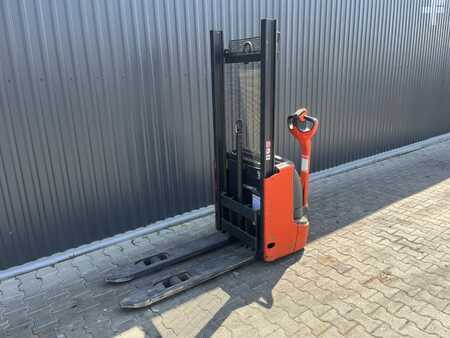 Apilador eléctrico 2018  Linde L10B (1)