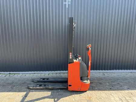 Apilador eléctrico 2018  Linde L10B (2)