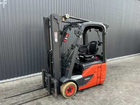 Carrelli elettrici 3 ruote 2018  Linde E15-02 (1)
