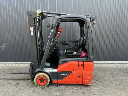 Carrelli elettrici 3 ruote 2018  Linde E15-02 (2)