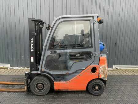 Gas gaffeltruck 2013  Toyota 8FGF15 (2)