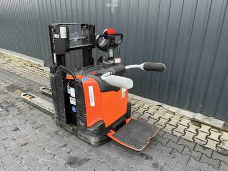 Wózki z platformą operatora 2018  BT SPE200D (3)