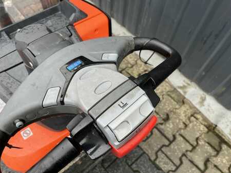 Wózki z platformą operatora 2021  BT SWE120s (9)