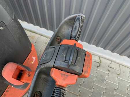 Hochhubwagen 2015  Linde L06AC (8)