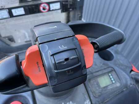 Stacker stå på 2019  Linde D12HPSP (7)