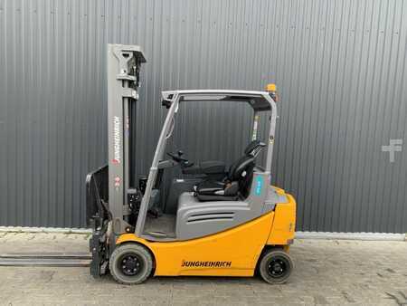 Carrelli elettrici 4 ruote 2020  Jungheinrich EFG316 (2)