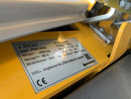 Carrelli elettrici 4 ruote 2020  Jungheinrich EFG316 (4)