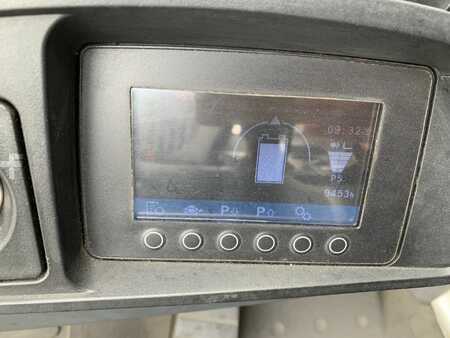 Carrelli elettrici 4 ruote 2020  Jungheinrich EFG316 (6)