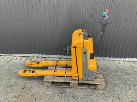 Wózki niskiego podnoszenia 2019  Jungheinrich EJE114 (2)