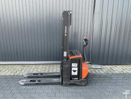 Hochhubwagen 2018  BT SWE120 (2)