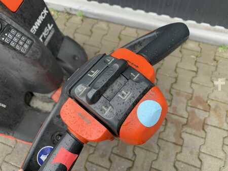 Niederhubwagen 2014  Linde T16L (6)