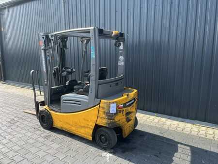 Carrelli elettrici 4 ruote 2017  Jungheinrich EFG318 (3)
