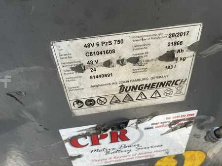Carrelli elettrici 4 ruote 2017  Jungheinrich EFG318 (5)