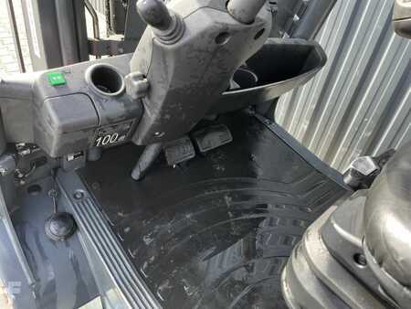Wózki gazowe 2020  Linde H25T-02 (8)