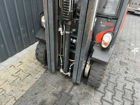 Wózki gazowe 2020  Linde H25T-02 (8)