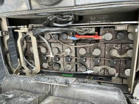 Wózki z platformą operatora 2012  Linde L12LSP (5)
