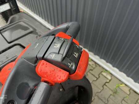 Fahrerstandstapler 2020  Linde D10AP (8)