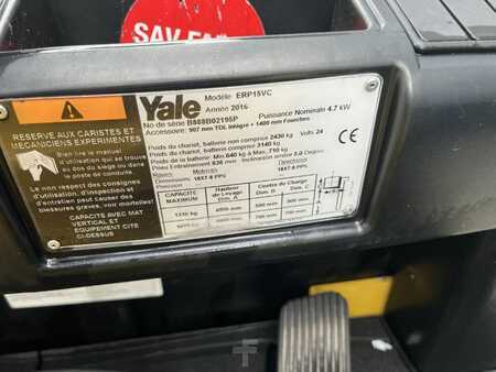 Chariots électriques à 3 roues 2016  Yale ERP15VC (4)